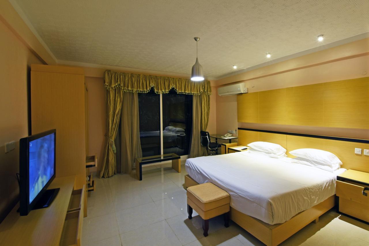 Imperial Golf View Hotel Entebbe Ngoại thất bức ảnh