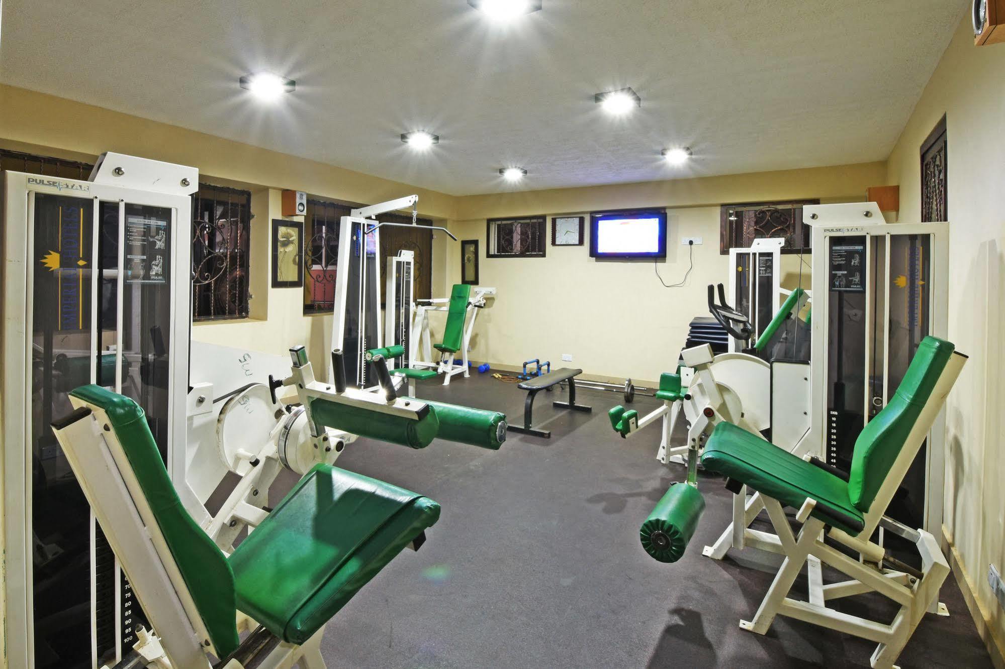 Imperial Golf View Hotel Entebbe Ngoại thất bức ảnh
